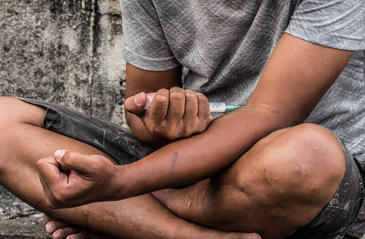 How Two Teachers are Combating The Epidemic of Teenage Heroin Abuse How Two Teachers are Combating The Epidemic of Teenage Heroin Abuse